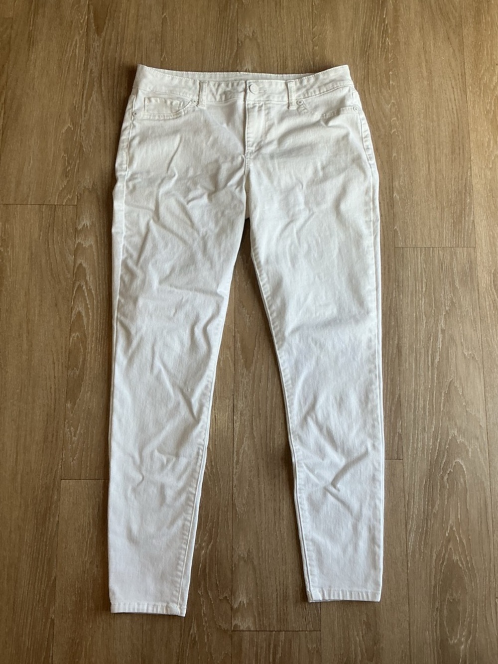 Maurice’s White High Rise Slim Stretchy Fit Skinny Jeans